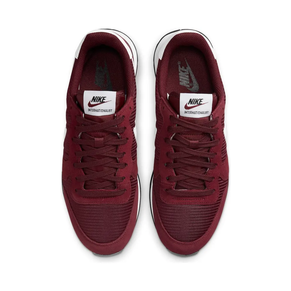 Nike Internationalisten Red “Dark Beetroot / Black / Pure Platinum / White” (DQ0867-600)
