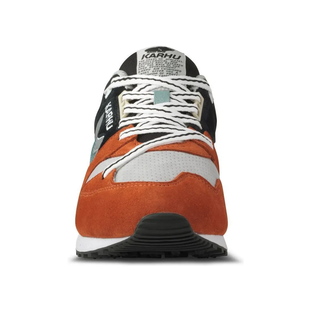 Karhu Synchron Classic Cinnamon Stick / Jet Black (F802654)