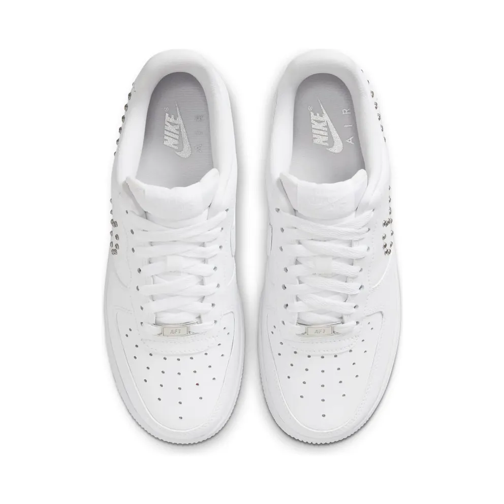 Nike AIR FORCE 1 LO “White / Metallic Silver” (FQ8887-100)