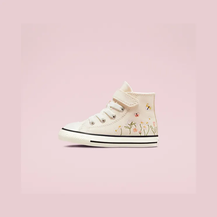 converse-chuck-taylor-all-star A01617C