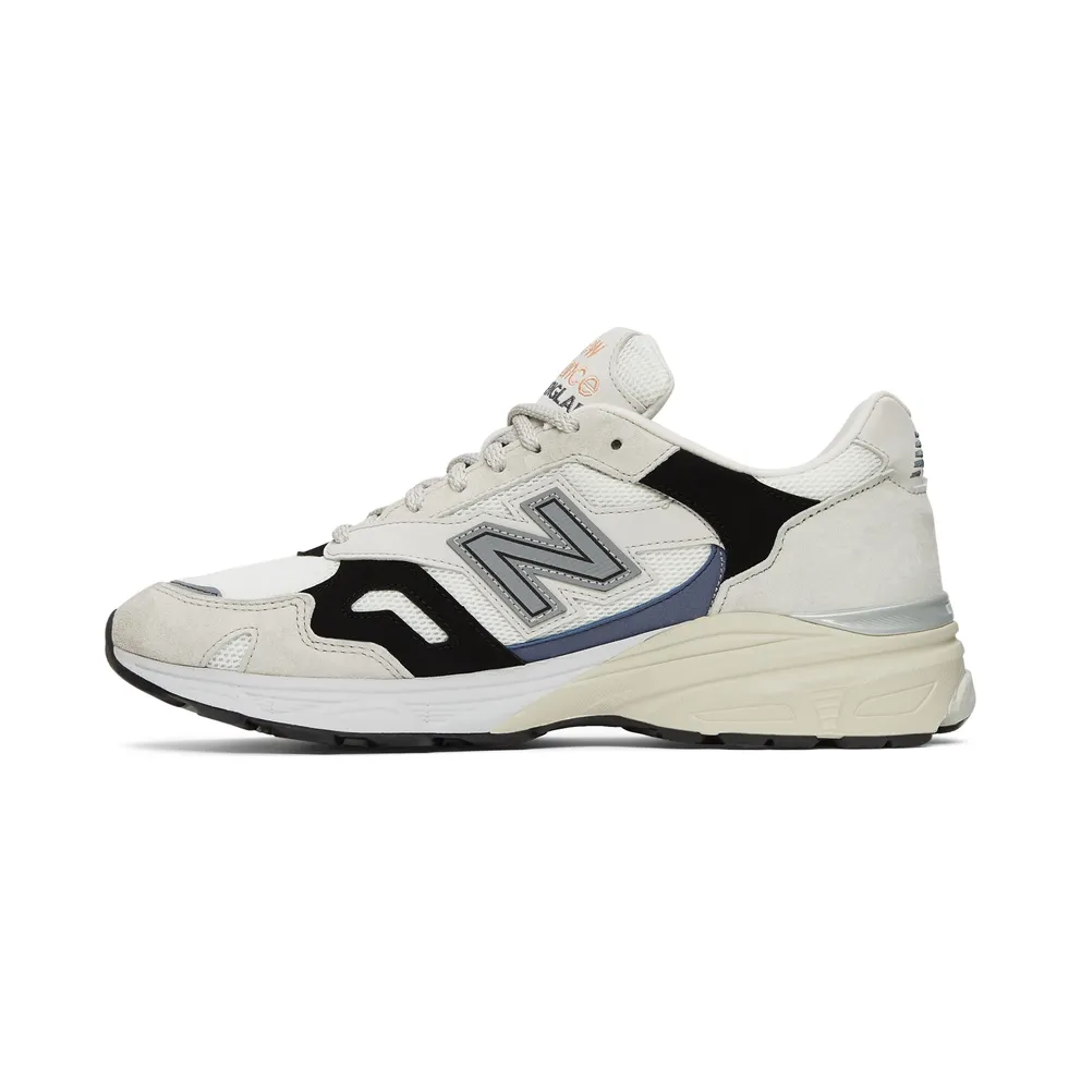 New Balance MADE in UK 920 Off White / White / Black (ML920V1-38211)