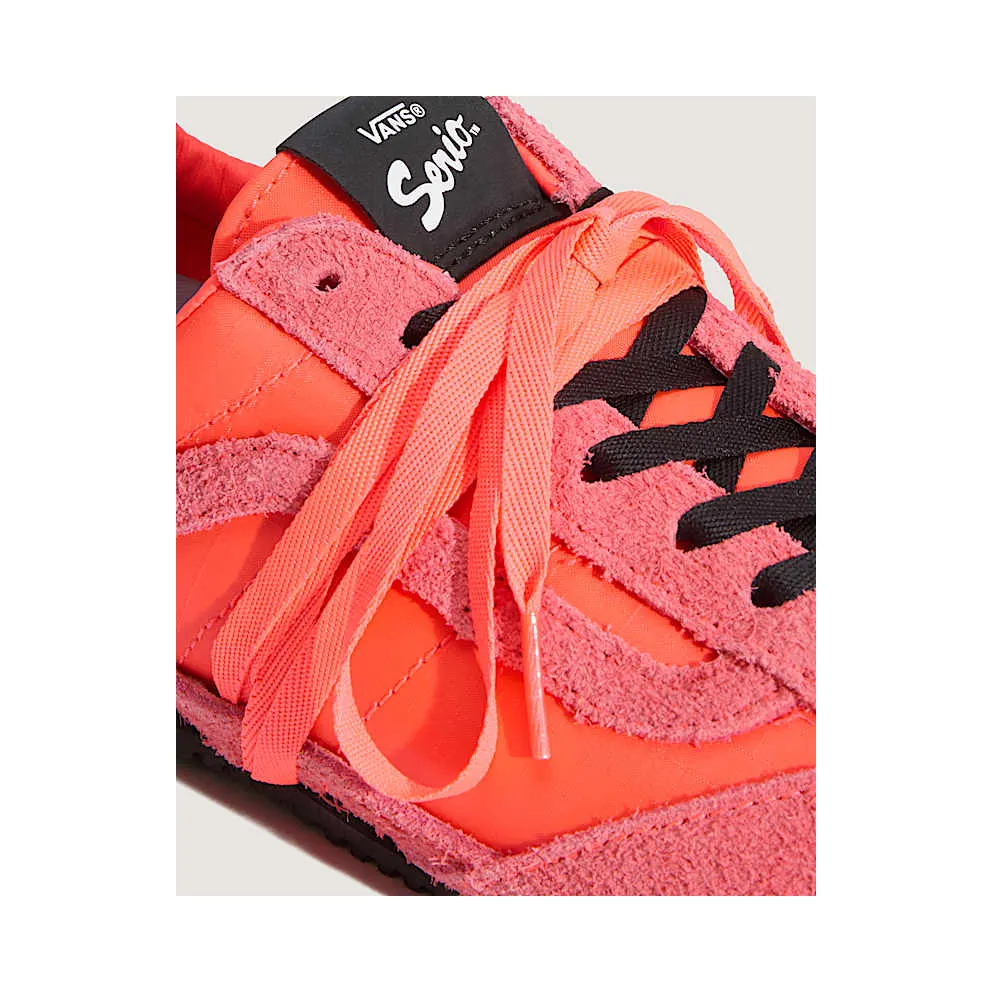 Vans Premium Super Lowpro Trainer Diva Pink (VN000Z9RFOC)