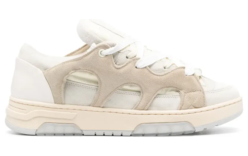 SANTHA Gewatteerde leren sneakersmet vlakken – Beige (YU01S1ORCO)