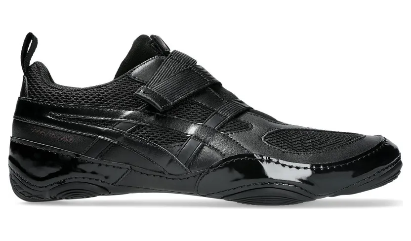 Issey Miyake x Asics Hyper Taping “Black” (1203A819001)