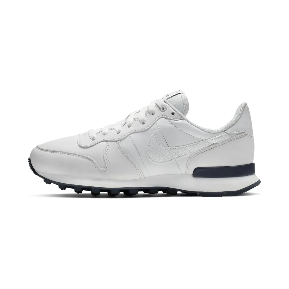 Nike Internationalist “Platinum Tint / Obsidian / Summit White / Metallic Summit White” (828404-018)
