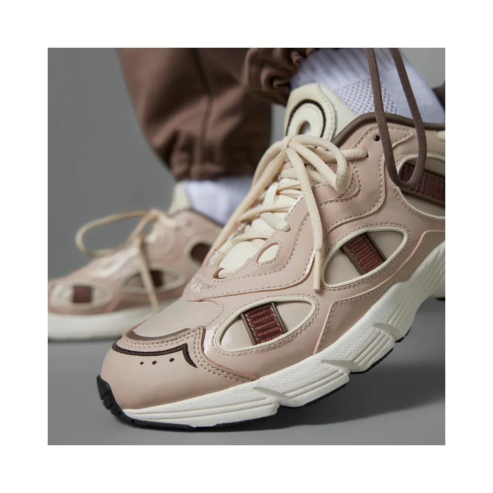 adidas Astir SN Wonder Taupe / Clay Strata / Earth Strata (HQ8930)