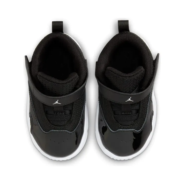 air-jordan-max-aura FQ8296-010