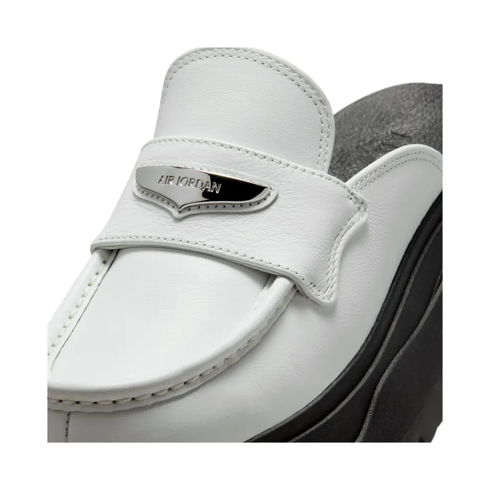 Jordan Mule “Summit White Black” (HJ4292-100)