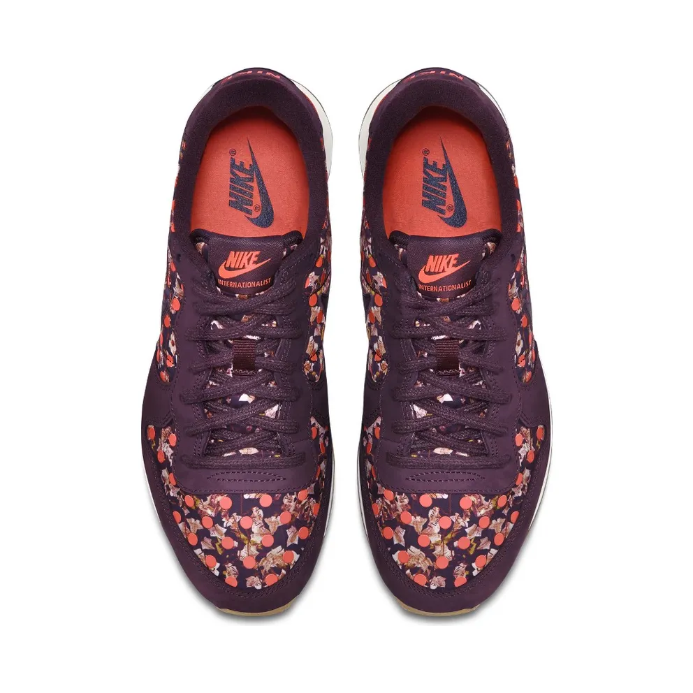 Nike W Internationalist LIB QS Deep Burgundy (W) Deep Burgundy/Bright Mango-Sail (654938-600)