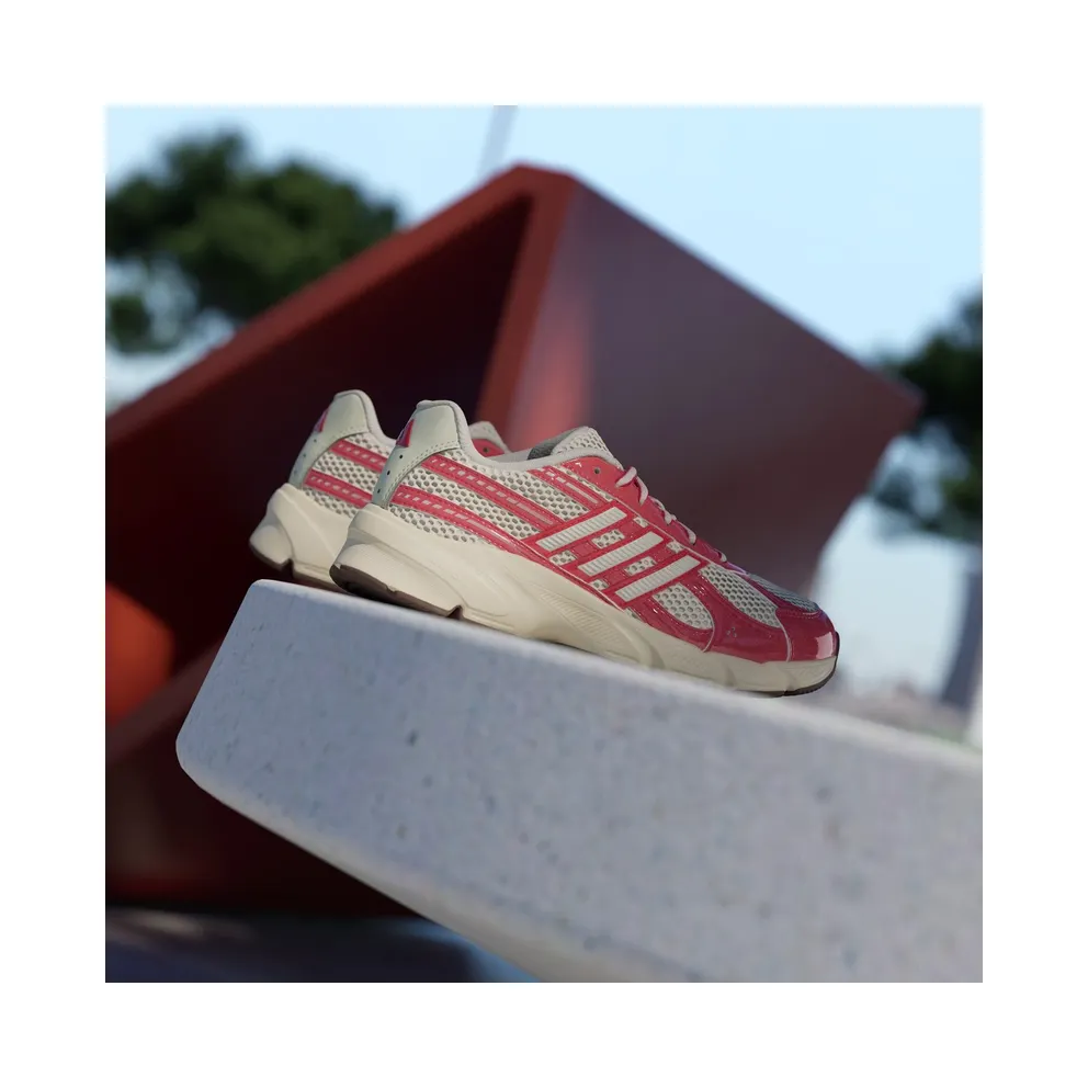 Adidas TECHNOCHAOS 2000 Off White / Pearl Met. / Better Scarlet (HQ9280)