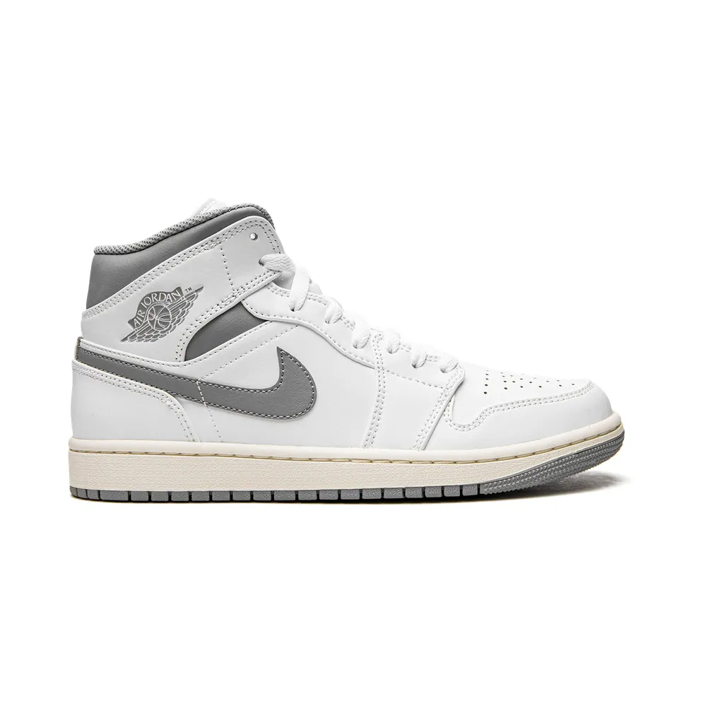 Air Jordan 1 Mid White (554724-135)