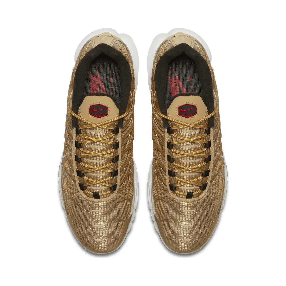 Nike Air Max Plus Metallic Gold Metallic Gold/Metallic Gold-University Red (903827-700)