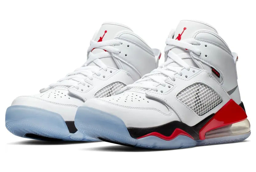 jordan-mars-270 CD7070-100