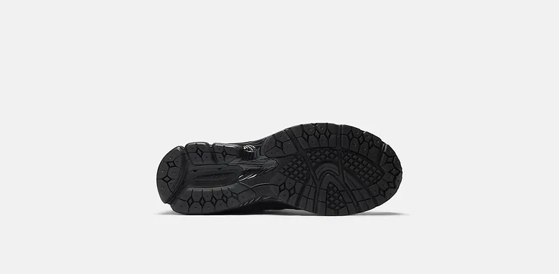 New Balance 2002R Gore-Tex JJJJound Black Storm (M2002RXW)