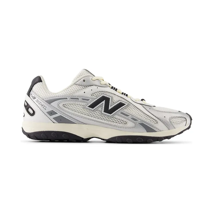New Balance 204L “Silver Metallic Black” (U204LSWD)