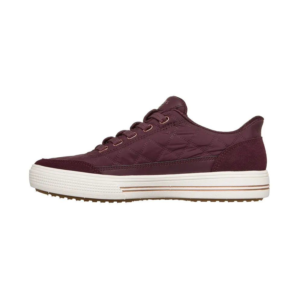 Skechers Slip-ins: Arch Fit Arcade – Cozy Fit Cuddle Steps Sneaker Wijn