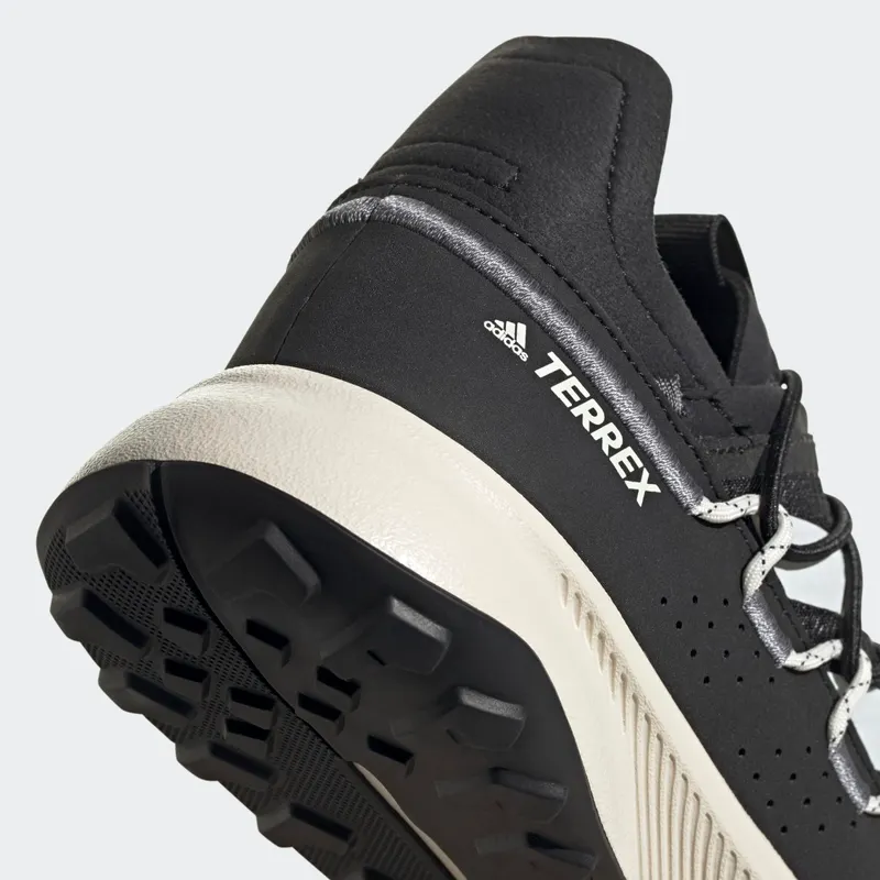 Adidas Terrex Voyager 21 Travel Core Black / Chalk White / Grey Five (FZ2228)
