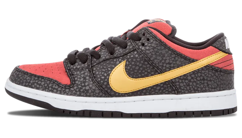 Nike Dunk Low Premium SB QS ‘Walk Of Fame’ Black/Metallic Gold (504750-076)