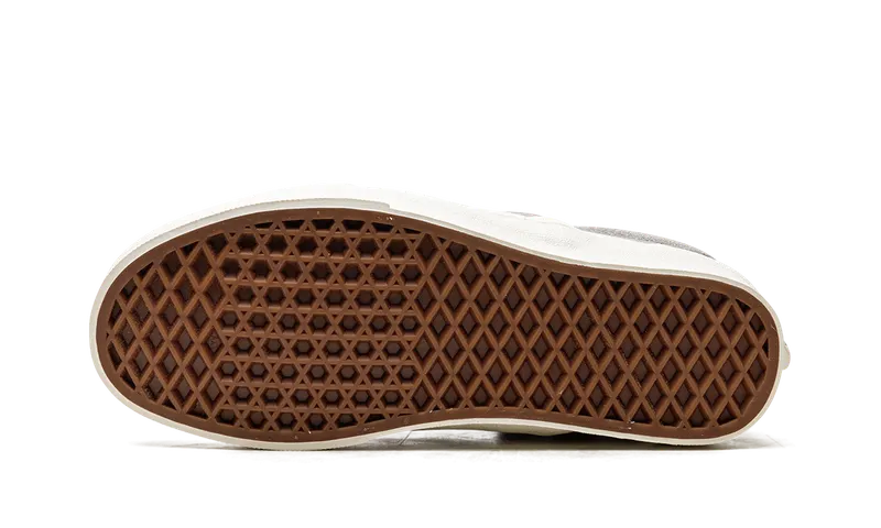 Vans CLASSIC SLIP ON “COZY HUG” (VN0A7Q5D6J6)