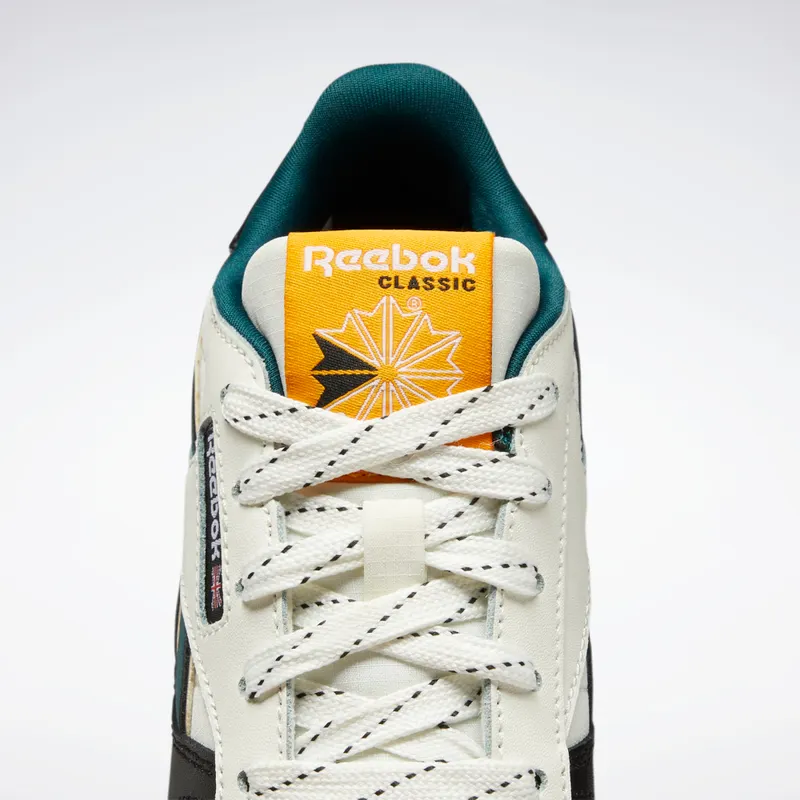 Reebok Classic Leather Shoes Chalk / Core Black / Semi Solar Gold