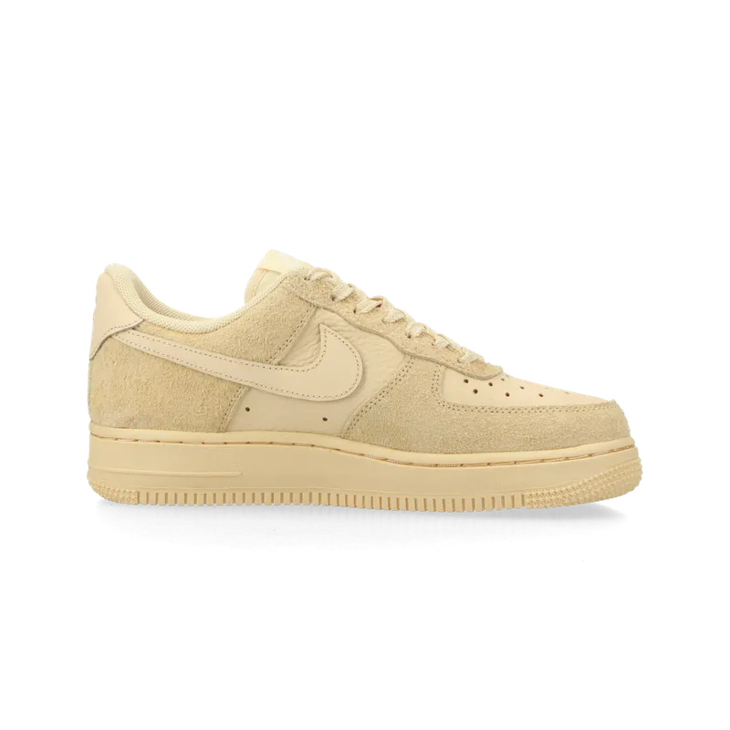 Nike Air Force 1 ’07 LX (pale vanilla / pale vanilla / pale ivory) – IB4001-200