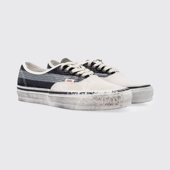 Vans LX Authentic 44 Floral Print Cotton Canvas Sneakers Black 1 (VN000DB8MCG1)