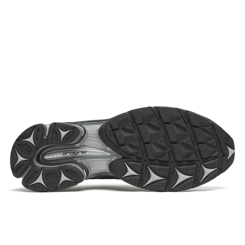 SAUCONY ProGrid Triumph 4 “Black / Silver” (S70704-23)