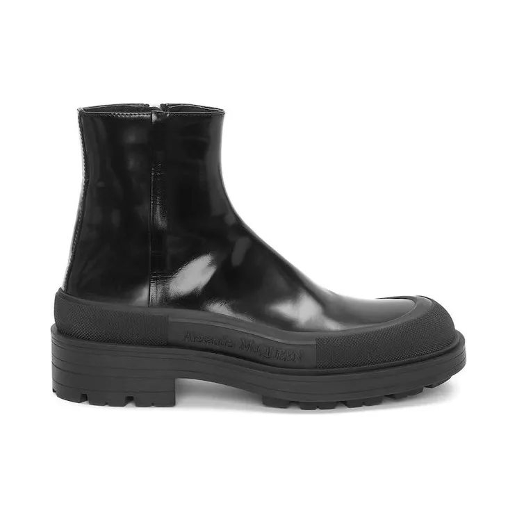 Alexander McQueen Tread Ankle Boots Black (735809WHV7H1000)