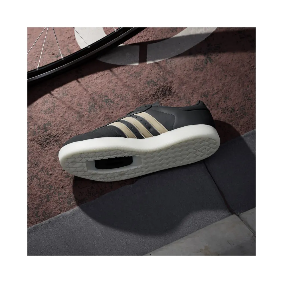 Adidas Velosamba Leren Core Black / Cyber Metallic / Pure Ruby (IH5214)