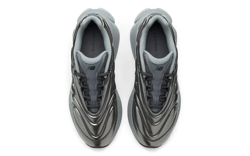 New Balance 5030 “Metallic Silver Grey” (U503069C)