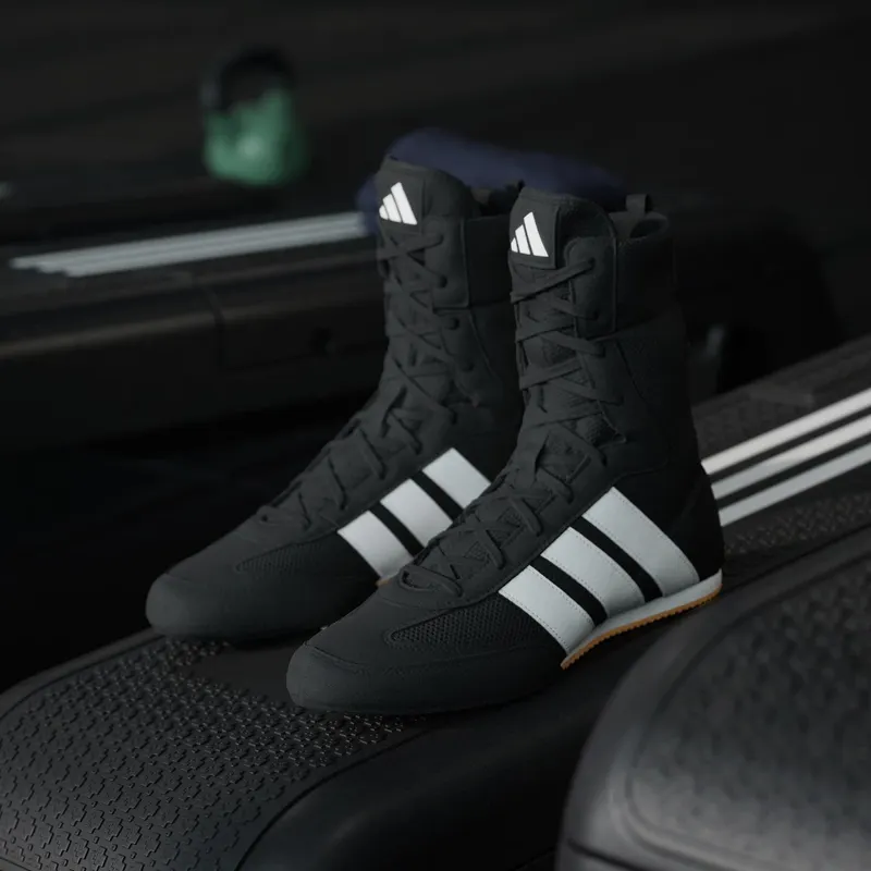 Adidas Box Hog Classic Core Black / Cloud White / Core Black (JQ8538)