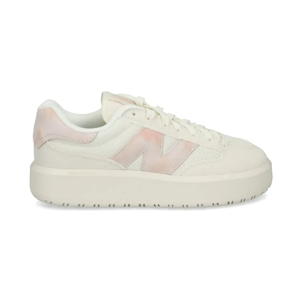 New Balance CT302 sneakers met dikke zool – Beige
