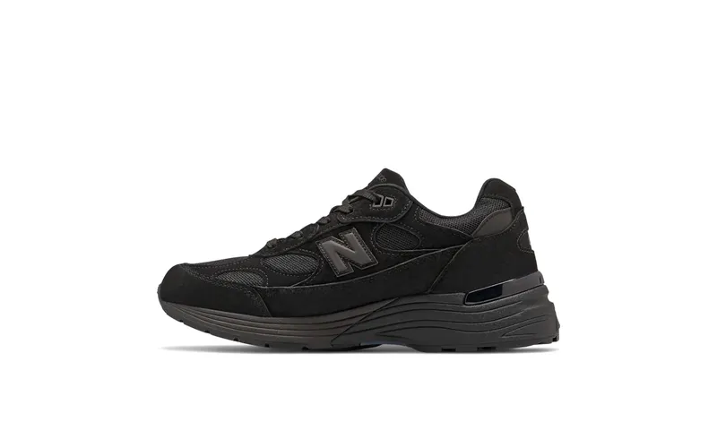 New Balance 992 “Triple Black” (M992EA)