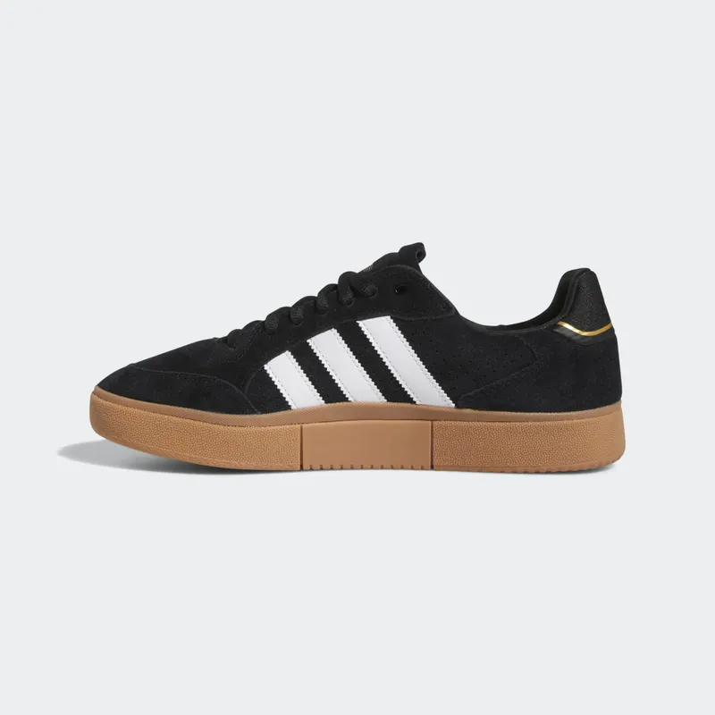 adidas Tyshawn Low Core Black / Cloud White / Gum (IG5280)