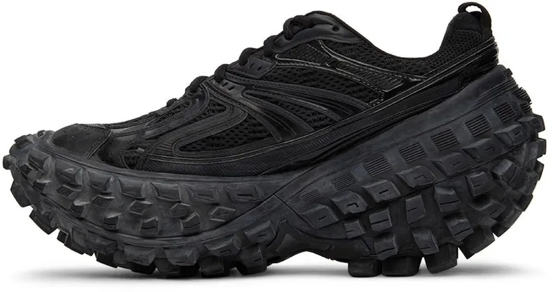 Balenciaga Black Defender (685611 W2RA6)