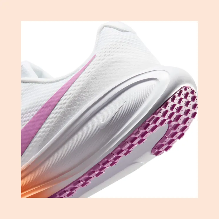 nike-revolution HJ8485-108