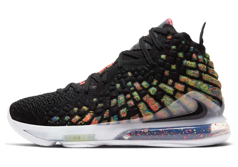 LeBron 17 Zwart (BQ3177-005)