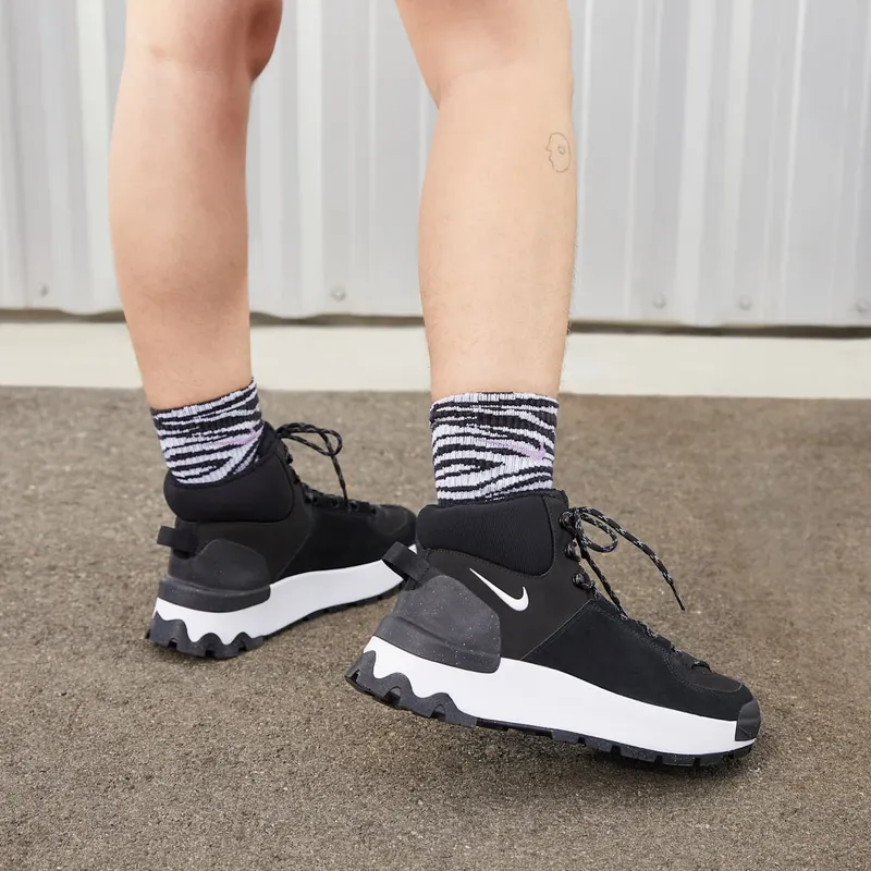 nike-city DQ5601-001