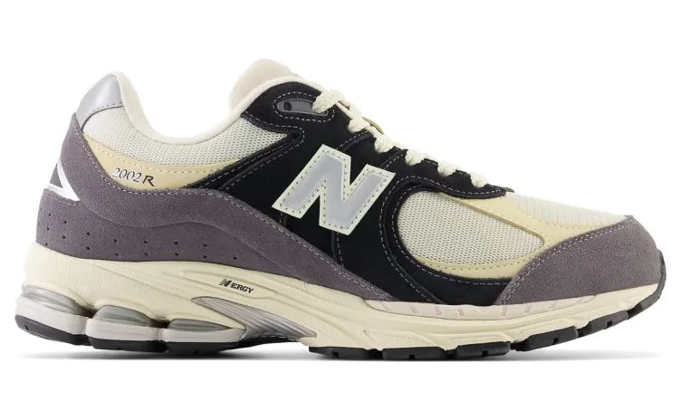 New Balance 2002R “Magnet Timberwolf” (M2002RSH)