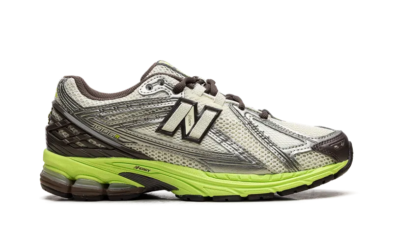 New Balance 1906R “SSENSE Exclusive 20th Anniversary” (M1906RSF)