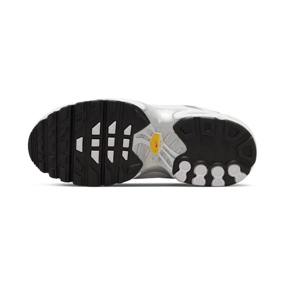 Nike Air Max Plus Younger Kids’ White (DV7151-100)