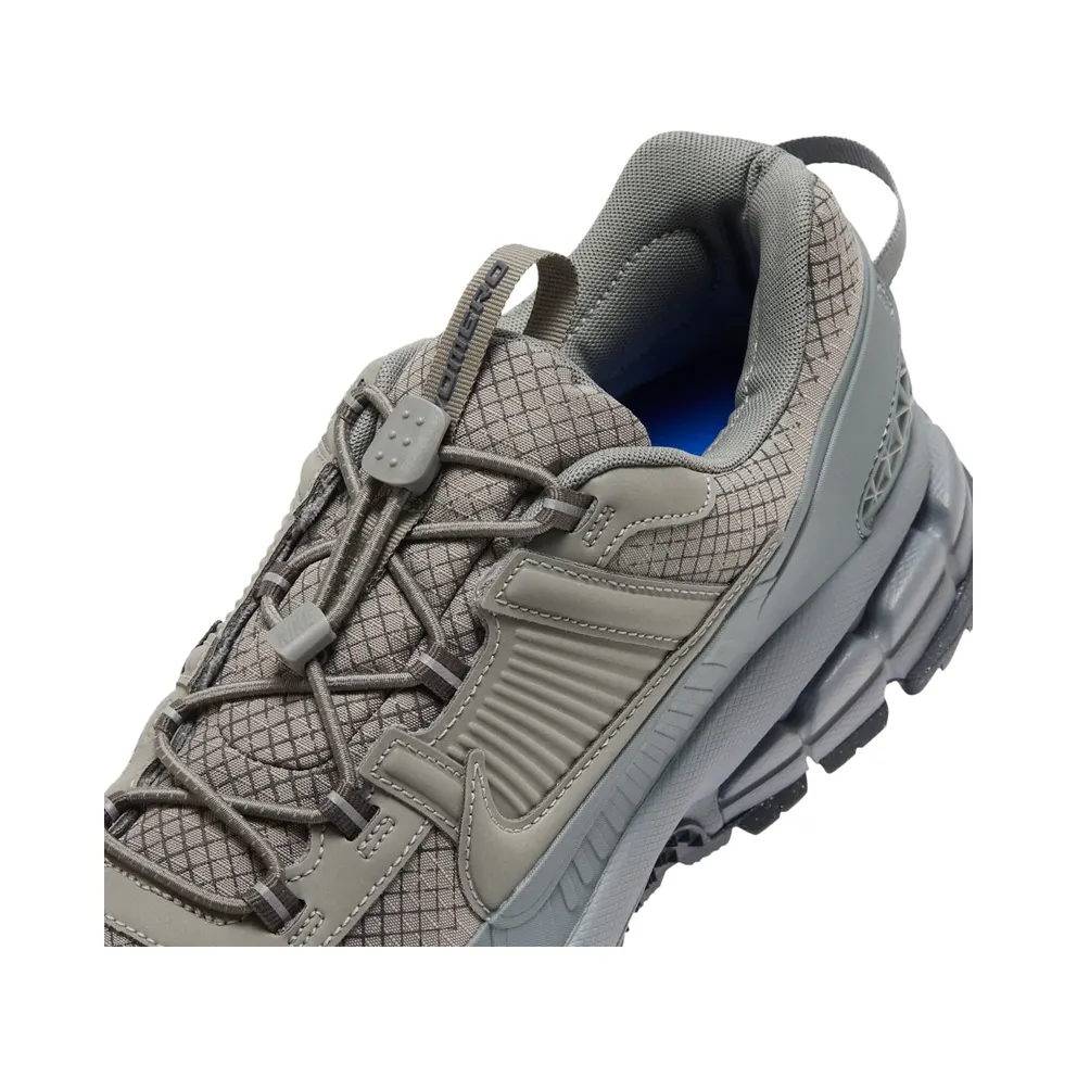 Nike Zoom Vomero Roam Metallic Pewter Cool Grey (HV6901-001)