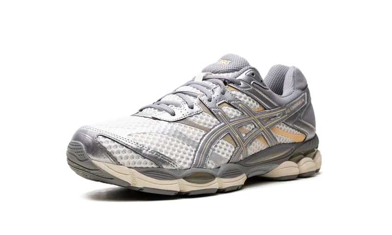 Asics GEL-Cumulus 16 “Cream / Clay Grey” (1203A733-101)