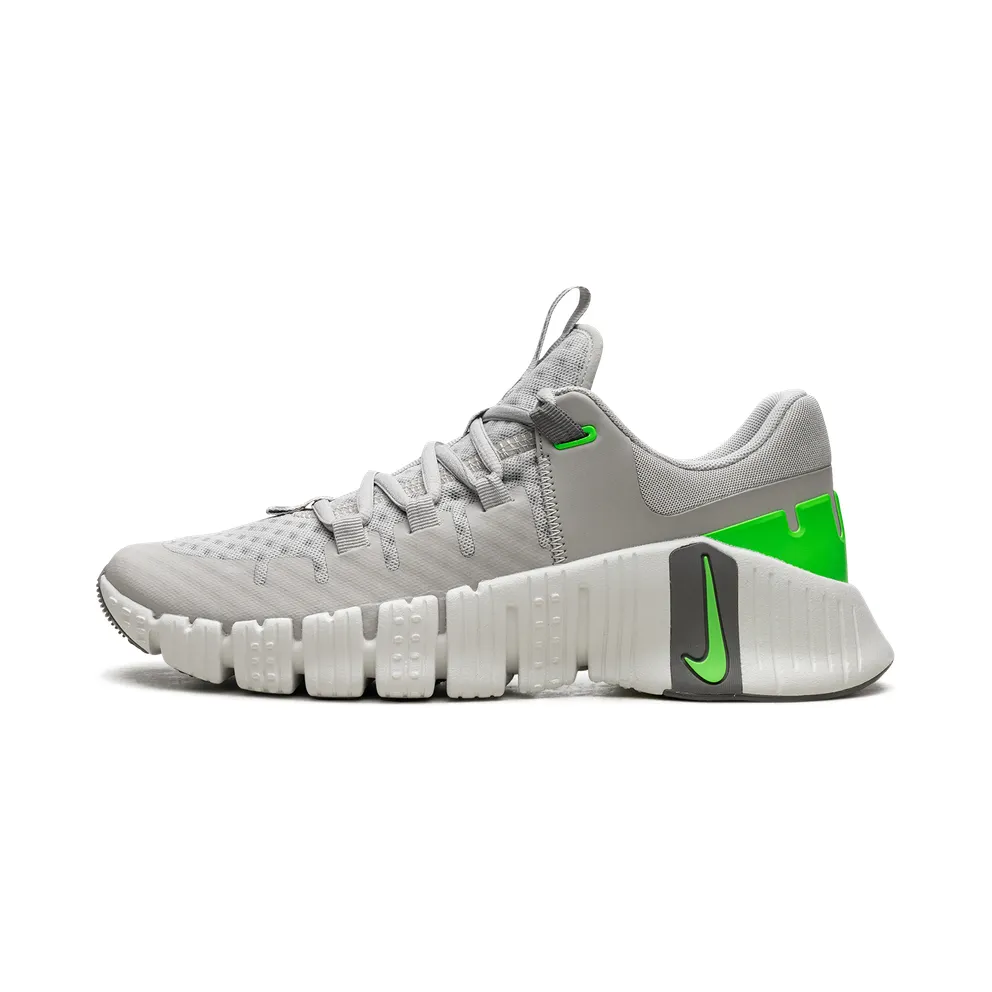 Nike Free Metcon 5 “Light Iron” (DV3949-002)