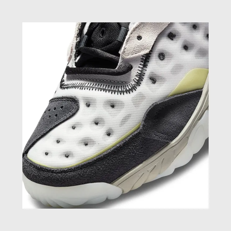 air-jordan-delta CV8121-003