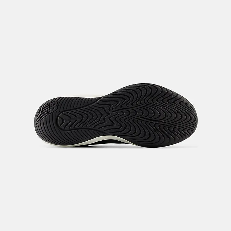 new-balance-fuelcell MCH796B4