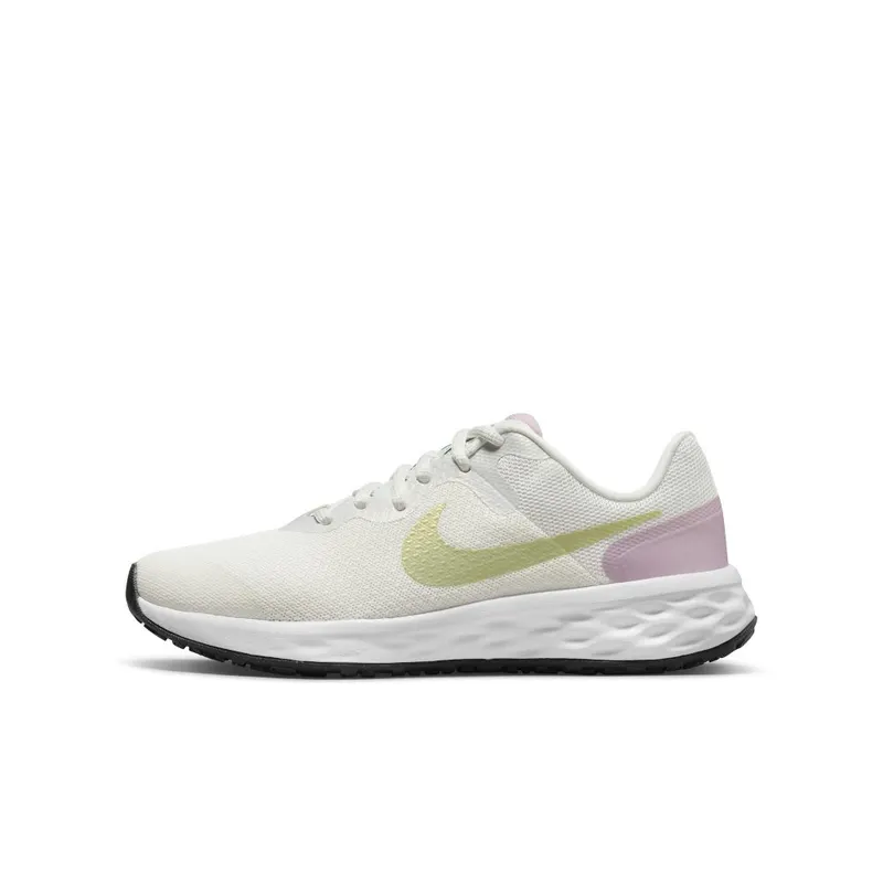 Nike Revolution 6 NN Older Kids’ Road Running White (DR9980-115)