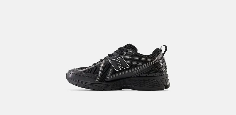 New Balance 1906R Black Silver (M1906RCH)