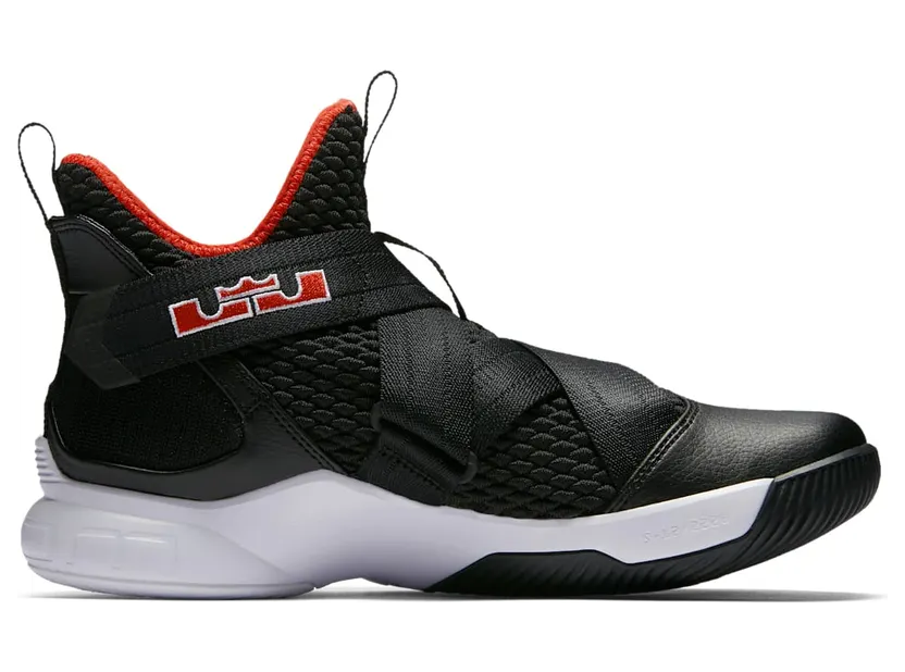 nike-lebron AO2609-001