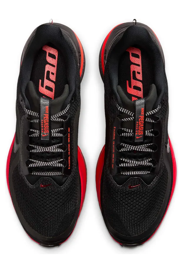 Nike Pegasus Premium “Bred”: red bottoms voor hardlopers (4)